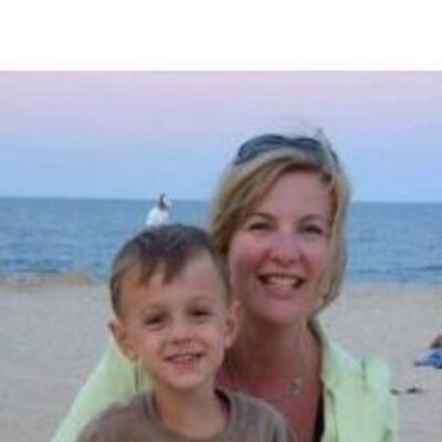 Profile Picture of Jackie Henry (@JackieHenryRE) on Twitter