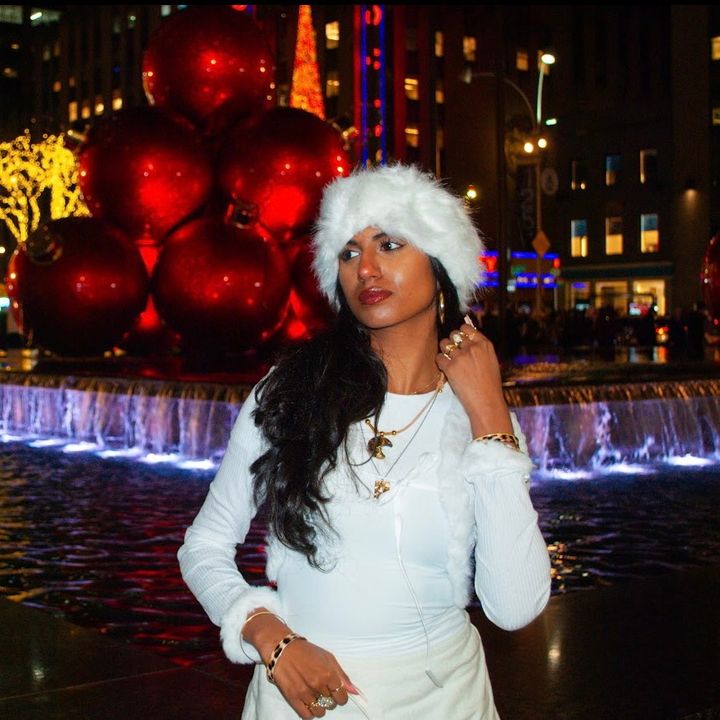 Profile Picture of adhya 🌙 (@adhyaparna) on Tiktok