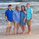 Profile Picture of Robyn McElyea (@robyn.mcelyea) on Facebook