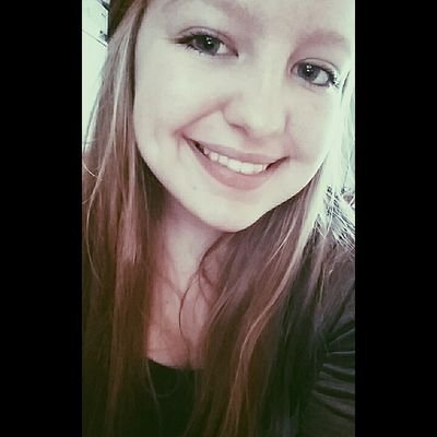 Profile Picture of Janet (@janetrooks) on Twitter