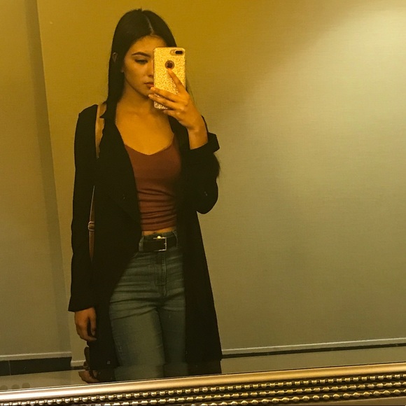 Profile Picture of Lili Herrera (@lilyherrera16) on Poshmark