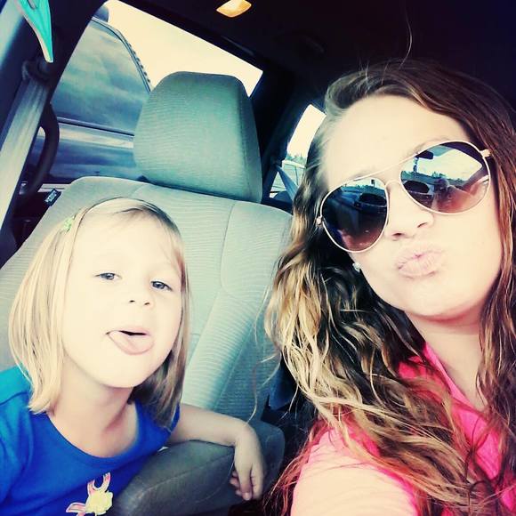 Profile Picture of Lisa Lowe (@lisamarie7494) on Poshmark