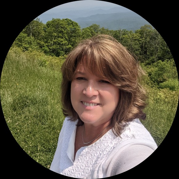 Profile Picture of Sherri Wilson (@pdhacklebarney) on Poshmark