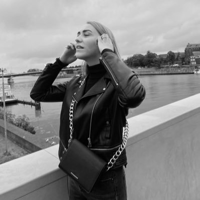 Profile Picture of Renée. 3 (@ReneVisser10) on Twitter