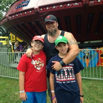 Profile Picture of Josh Hollister (@HollisterGuitar) on Twitter