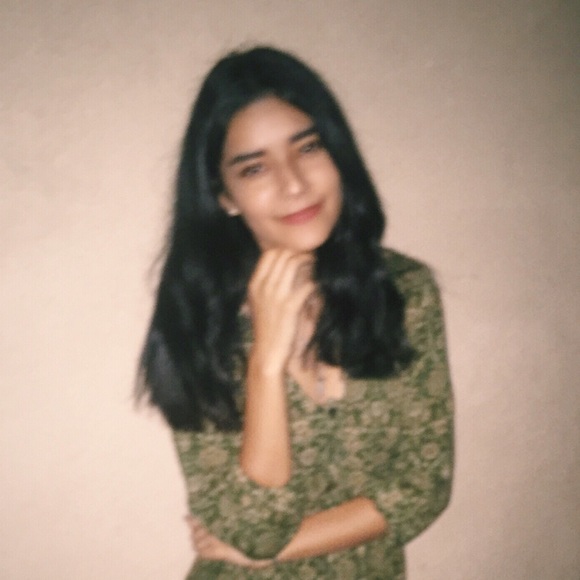 Profile Picture of Stacy Ramirez (@stasramir) on Poshmark