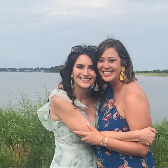 Profile Picture of Emily Davey (@emedavey) on Poshmark