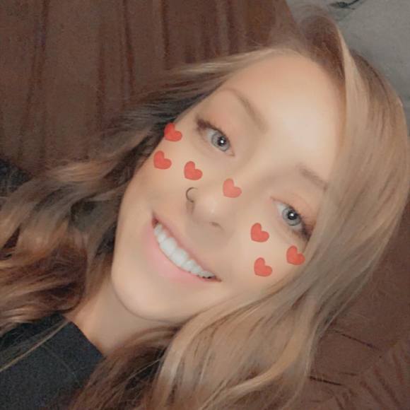 Profile Picture of Brianna Kiger (@briannakiger) on Poshmark