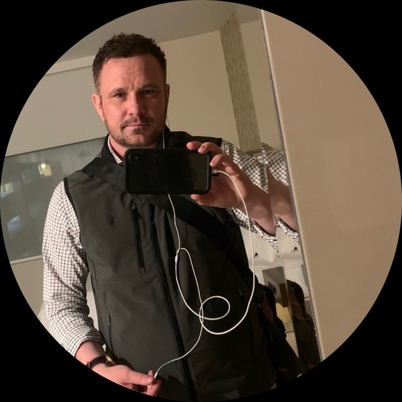 Profile Picture of Jerry Newbauer (@surebet7g) on Poshmark