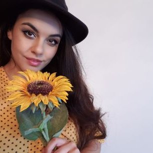 Profile Picture of Lucile Gomes (@lucilegomes3) on Twitter