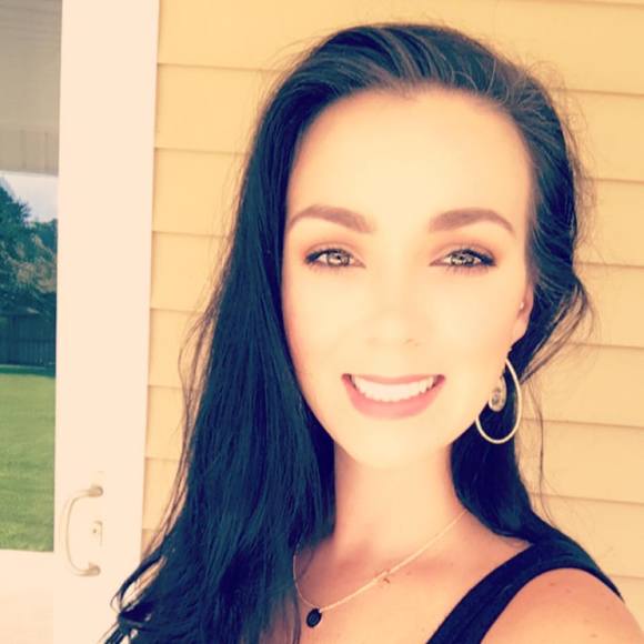 Profile Picture of Katelyn Blackburn (@kblackburn2011) on Poshmark