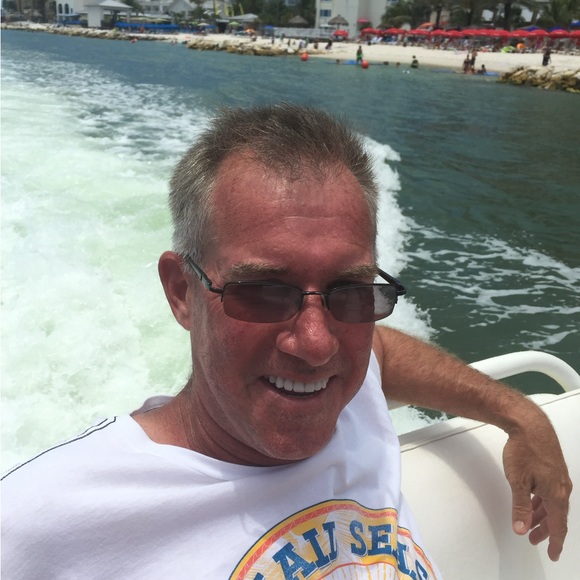 Profile Picture of Greg Mahon (@gregorymahon) on Poshmark