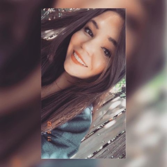 Profile Picture of Ashlee Busbin (@ashleebusbin) on Poshmark