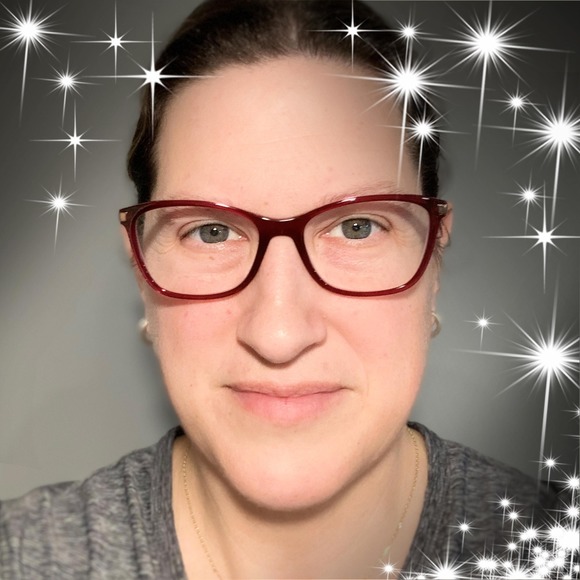 Profile Picture of Mary Furlan (@marysxcntrc) on Poshmark