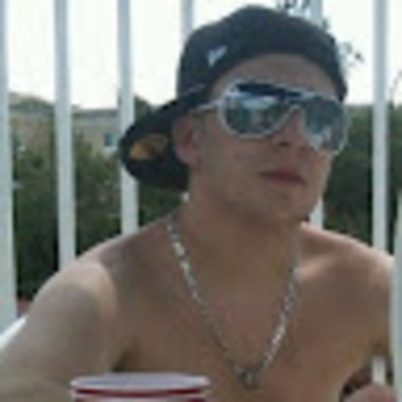 Profile Picture of Dj Aeppli (@dblbcnchzburger) on Poshmark