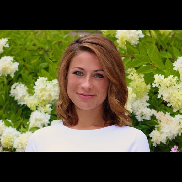 Profile Picture of Ashley Wackman (@ashlkeylkeil) on Poshmark