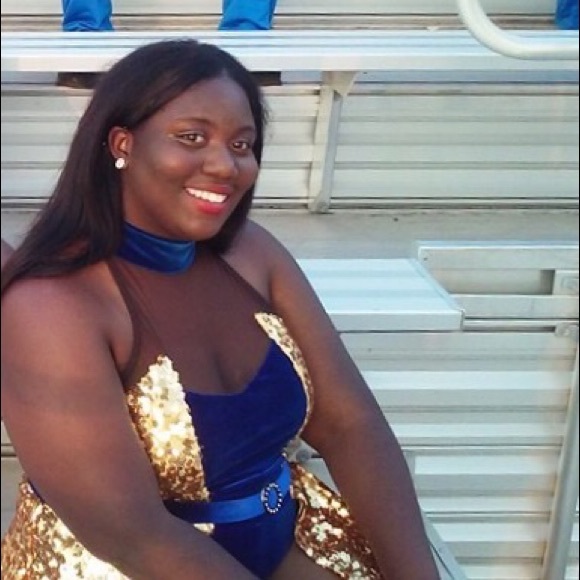 Profile Picture of Aaliyah Jenkins (@aaliyh1998) on Poshmark