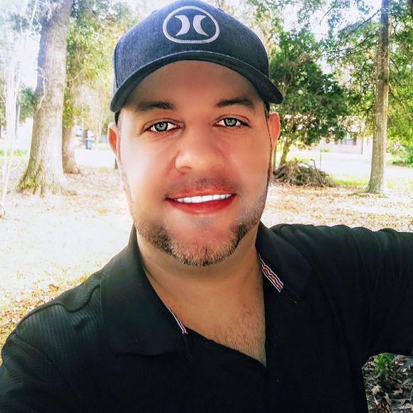Profile Picture of Shawn Mathews (@shawnm727) on Poshmark
