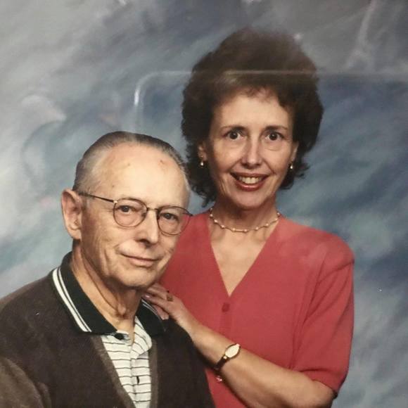 Profile Picture of Cindi pauline Wolfe (@mtnviewoma) on Poshmark