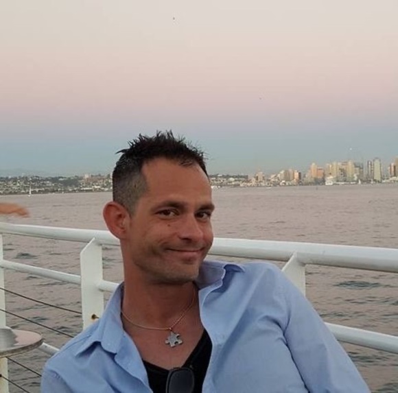 Profile Picture of Michael Fuentes (@mjfuentes2012) on Poshmark
