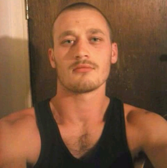 Profile Picture of Chris Eaton (@chris312) on Poshmark