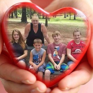 Profile Picture of Tracey Skeene (@tracey.skeene) on Facebook