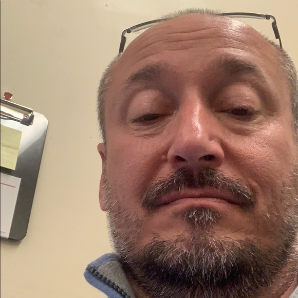 Profile Picture of Barry Saucier (@barrysaucier) on Poshmark