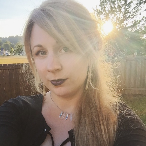 Profile Picture of Kelsie Chandler (@kschandy) on Poshmark