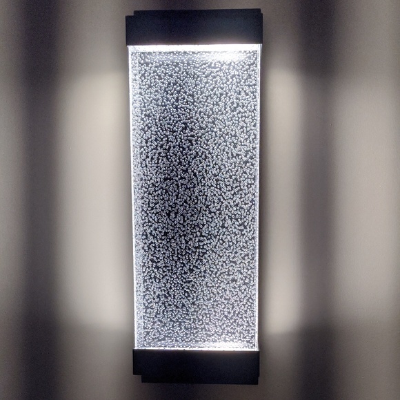 Profile Picture of Rebecca Mozzer (@iysprnces) on Poshmark