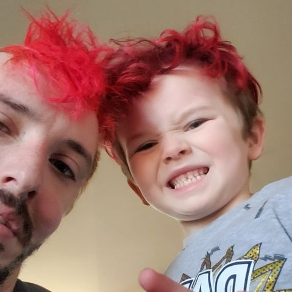 Shawn Oglevee - Poshmark Profile Picture of Shawn Oglevee (@shawnoglevee) on Poshmark