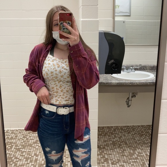 Profile Picture of Emalee Detienne (@emaleedetienne) on Poshmark