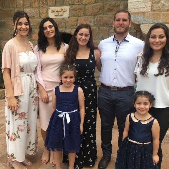 Profile Picture of Nada Tamer (@nadatamer) on Poshmark