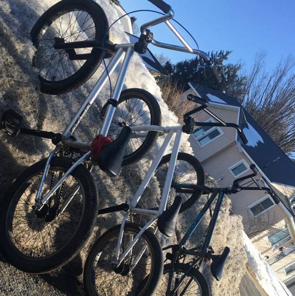 Profile Picture of Logan Tarr (@logantarr) on Poshmark