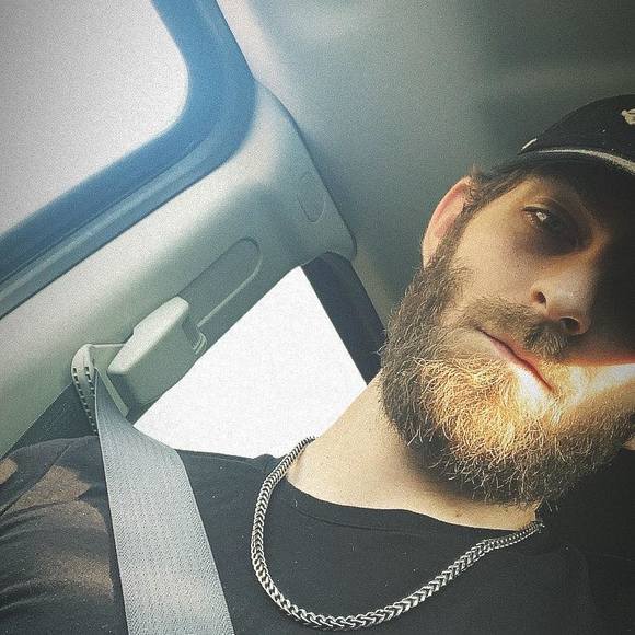 Profile Picture of Dustin Fuller (@dustin_fuller) on Poshmark