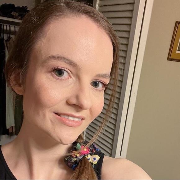 Profile Picture of Candace Giese (@misshepburnxo) on Poshmark
