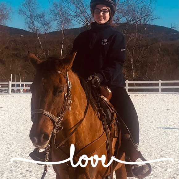 Profile Picture of Tammy Moussette (@tammoussette) on Poshmark