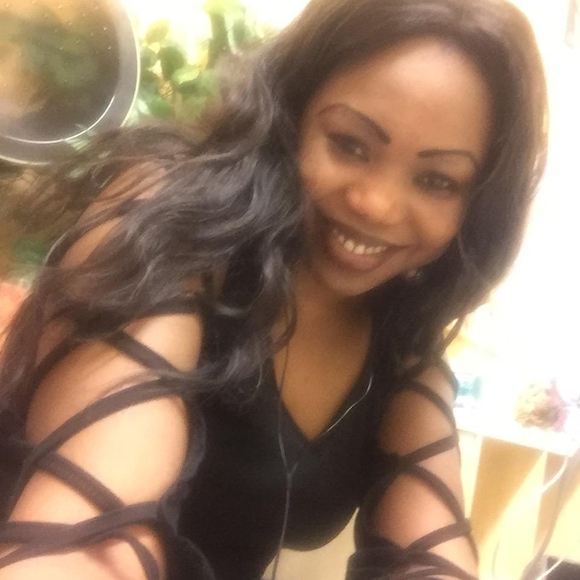 Mariam barka amé Barka - Poshmark Profile Picture of Mariam barka amé Barka (@marangabibarka) on Poshmark