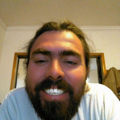 Profile Picture of Gilbert Bojorquez (@gilberthappyman) on Twitter