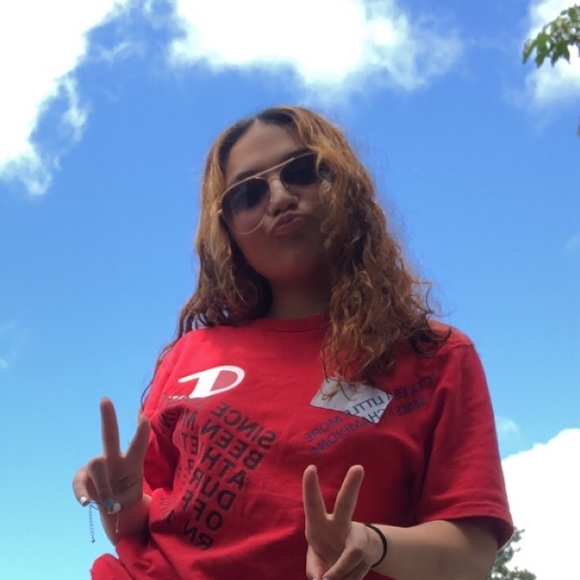 Profile Picture of Mari Jimenez (@mjimenezj0226) on Poshmark