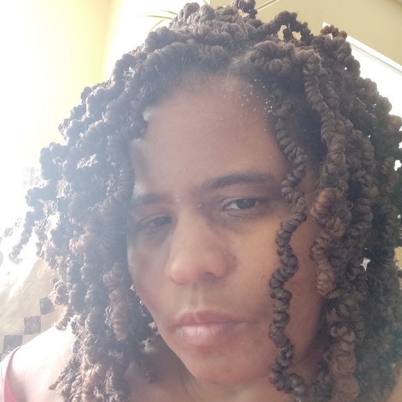 Profile Picture of Marchelle Brown (@gualm) on Poshmark