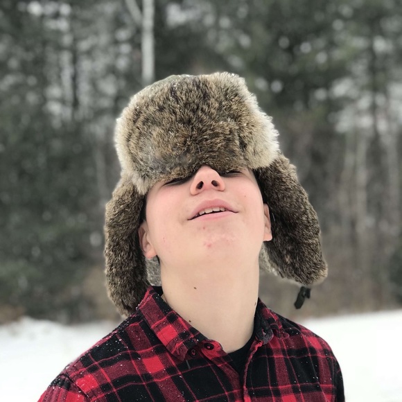 Profile Picture of Cam Louder (@clouder15) on Poshmark