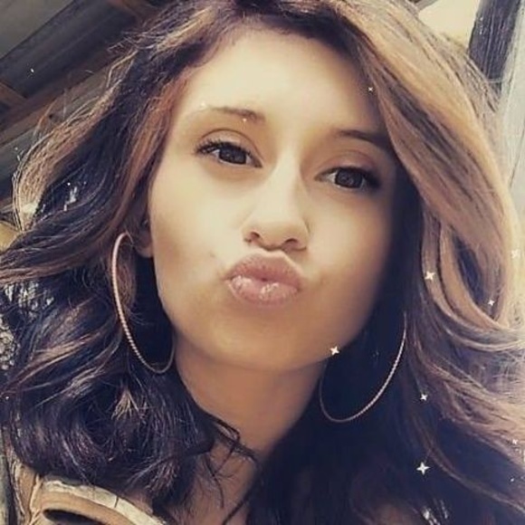 Profile Picture of Brianna Putnam (@briannaputna834) on Poshmark