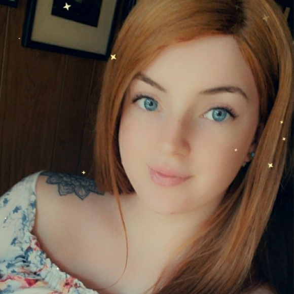 Profile Picture of Cailey Formichella (@caileybird) on Poshmark