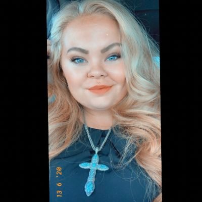 Profile Picture of Abbytale 🌼 (@AbigailhixNM) on Twitter