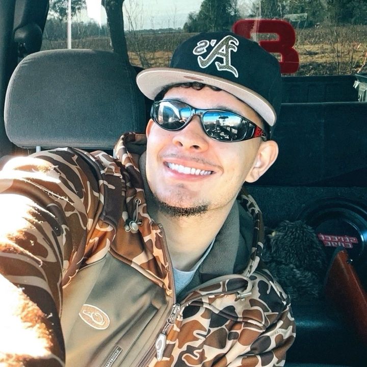 Profile Picture of 𝑱.𝑳𝒐𝒄𝒌𝒍𝒆𝒂𝒓 (@j._locklear) on Tiktok