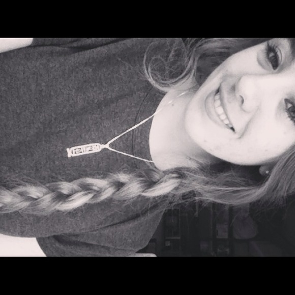 Profile Picture of Shannon Gable (@shannon_lynne20) on Poshmark