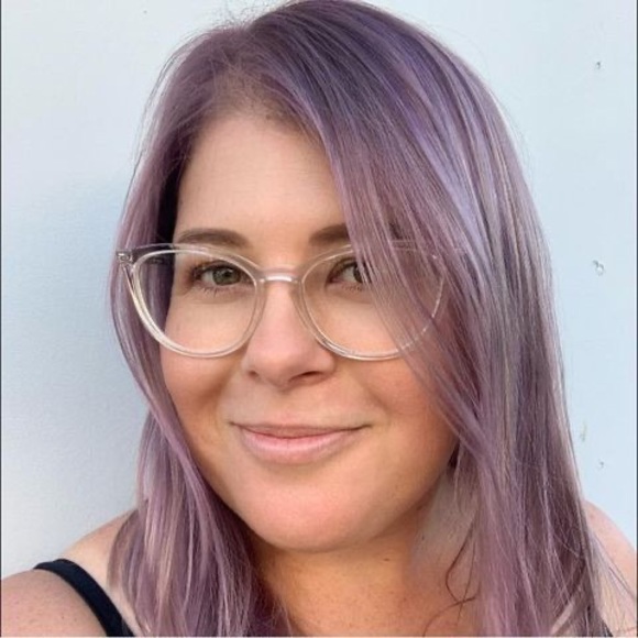 Profile Picture of Becs Labbett (@becstah) on Poshmark