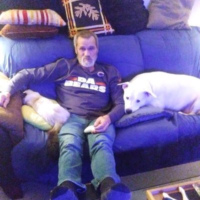Profile Picture of Edward Schmitt (@EdwardSchmitt14) on Twitter