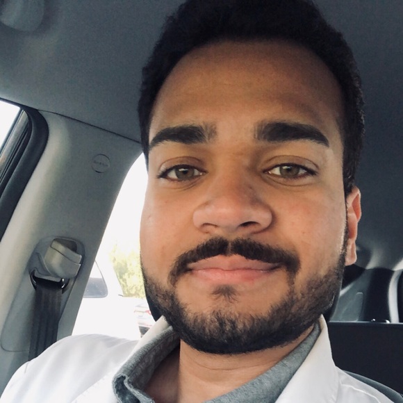 Profile Picture of Talha Siddique (@talhasiddique) on Poshmark