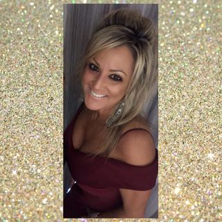 Profile Picture of Lisa Gallo (@lisa.galloguardino) on Facebook